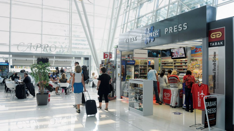 Press distribution / Royal Invest Consulting - foto Press distribution / Royal Invest Consulting - foto